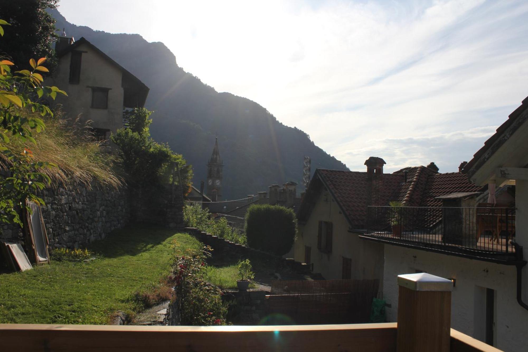 Casa Gialla Russo Buitenkant foto