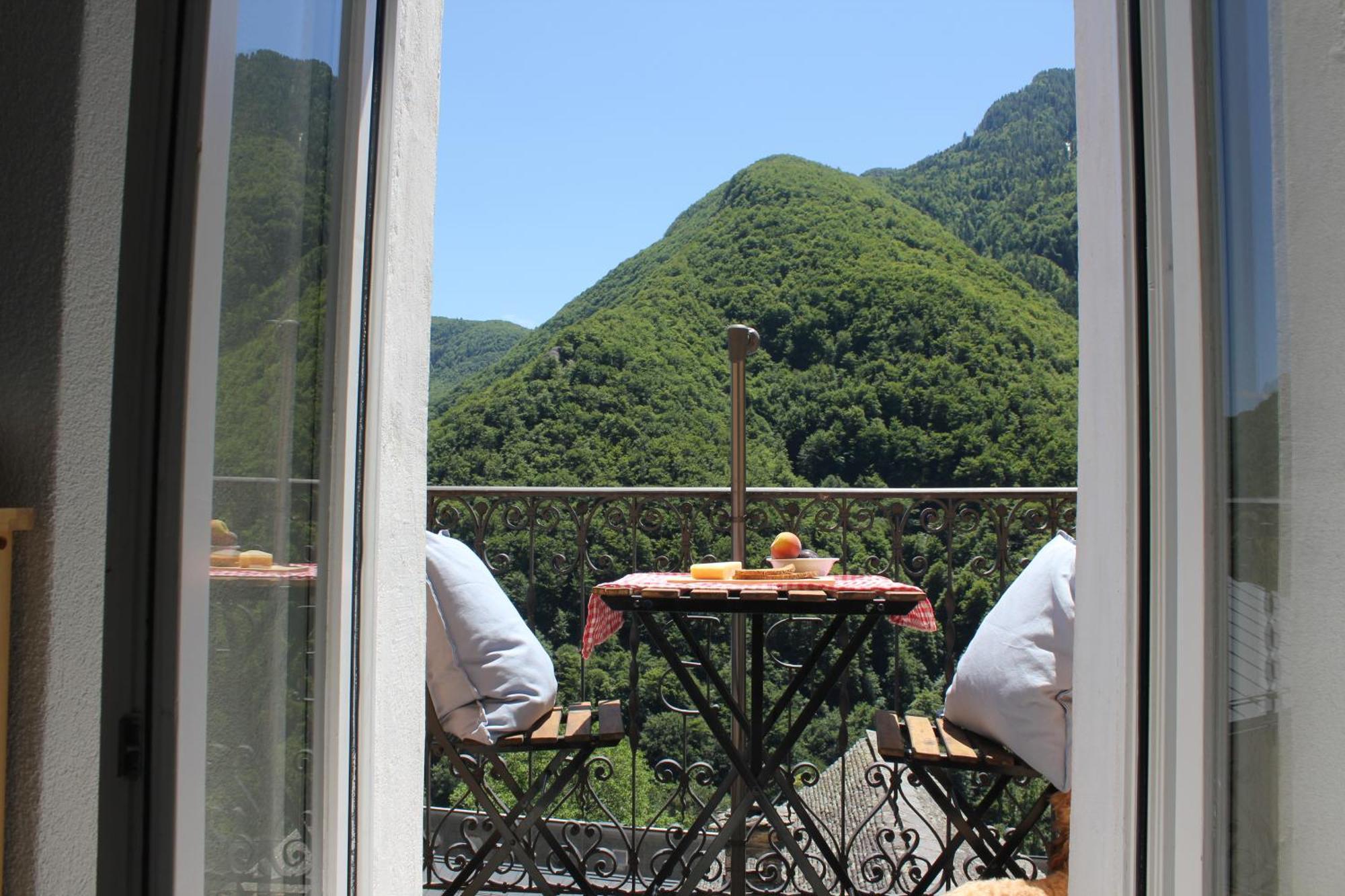 Casa Gialla Russo Buitenkant foto