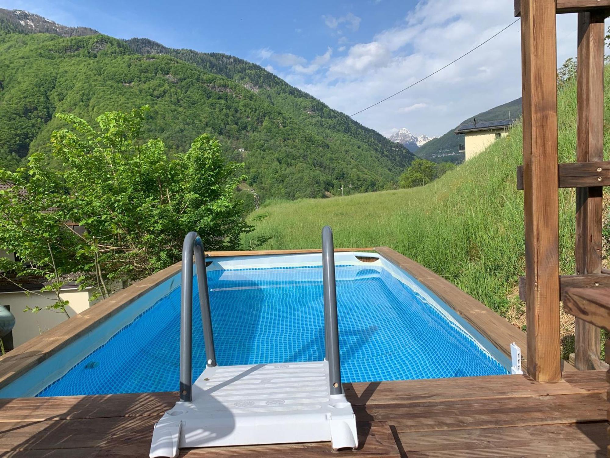 Casa Gialla Russo Buitenkant foto