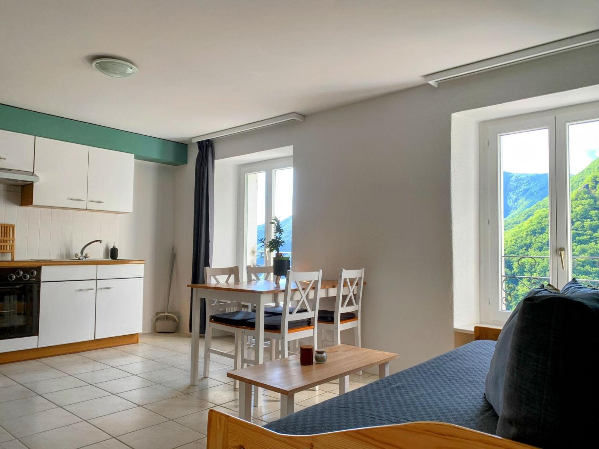 Casa Gialla Russo Buitenkant foto